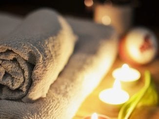 Jak na relaxační masáž pomocí svíček?
