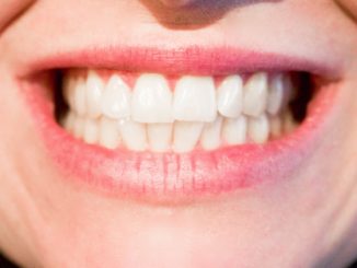 5 denních návyků, které vám kazí zuby