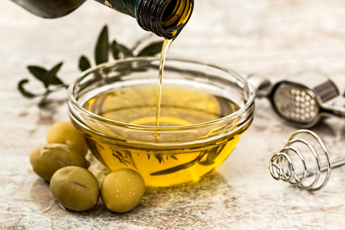 7 důvodů, proč si dát každé ráno lžíci olivového oleje