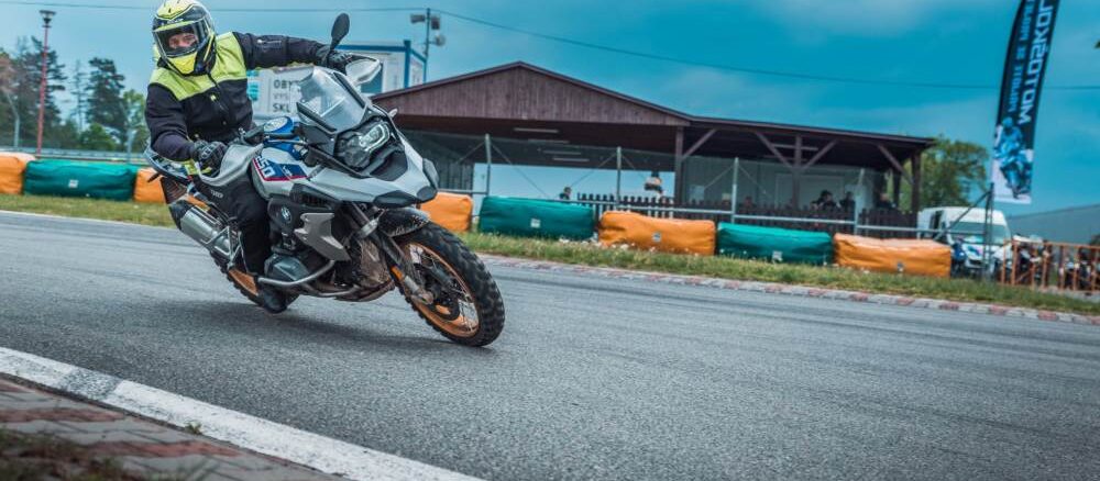Zažijte dobrodružství na motorce. Dejte zelenou zážitkové motoškole
