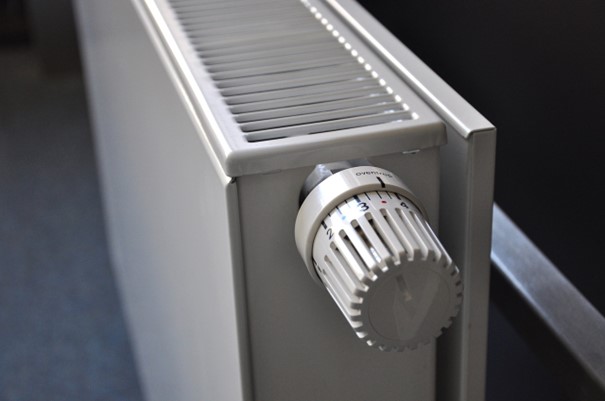 Regulátory teploty představují jednoduché řešení pro udržení optimální teploty vody v radiátorech