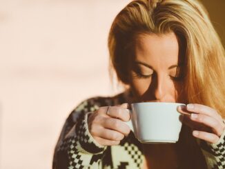 Domácí hygge po česku: jak si zpříjemnit večery když léto už končí Domácí hygge po česku: jak si zpříjemnit večery když léto už končí