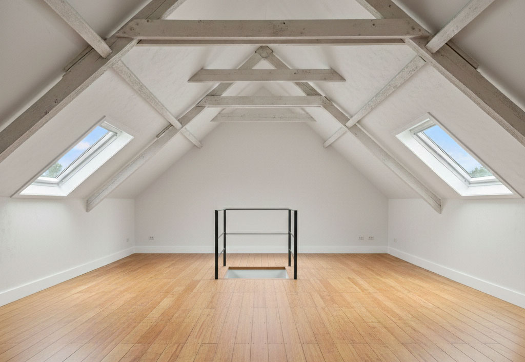 Půda jako plnohodnotná součást bydlení, ne jen skladiště Půda jako plnohodnotná součást bydlení, ne jen skladiště